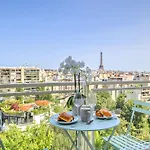 101 Penthouse Royal à Paris avec Vue Imprenable sur la Tour Eiffel